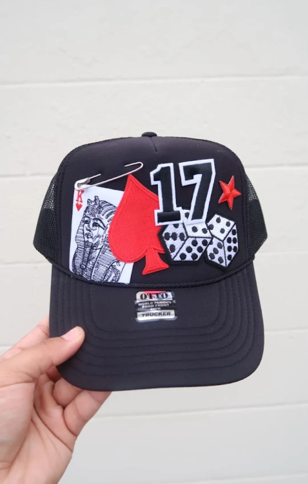 17 Trucker Hat