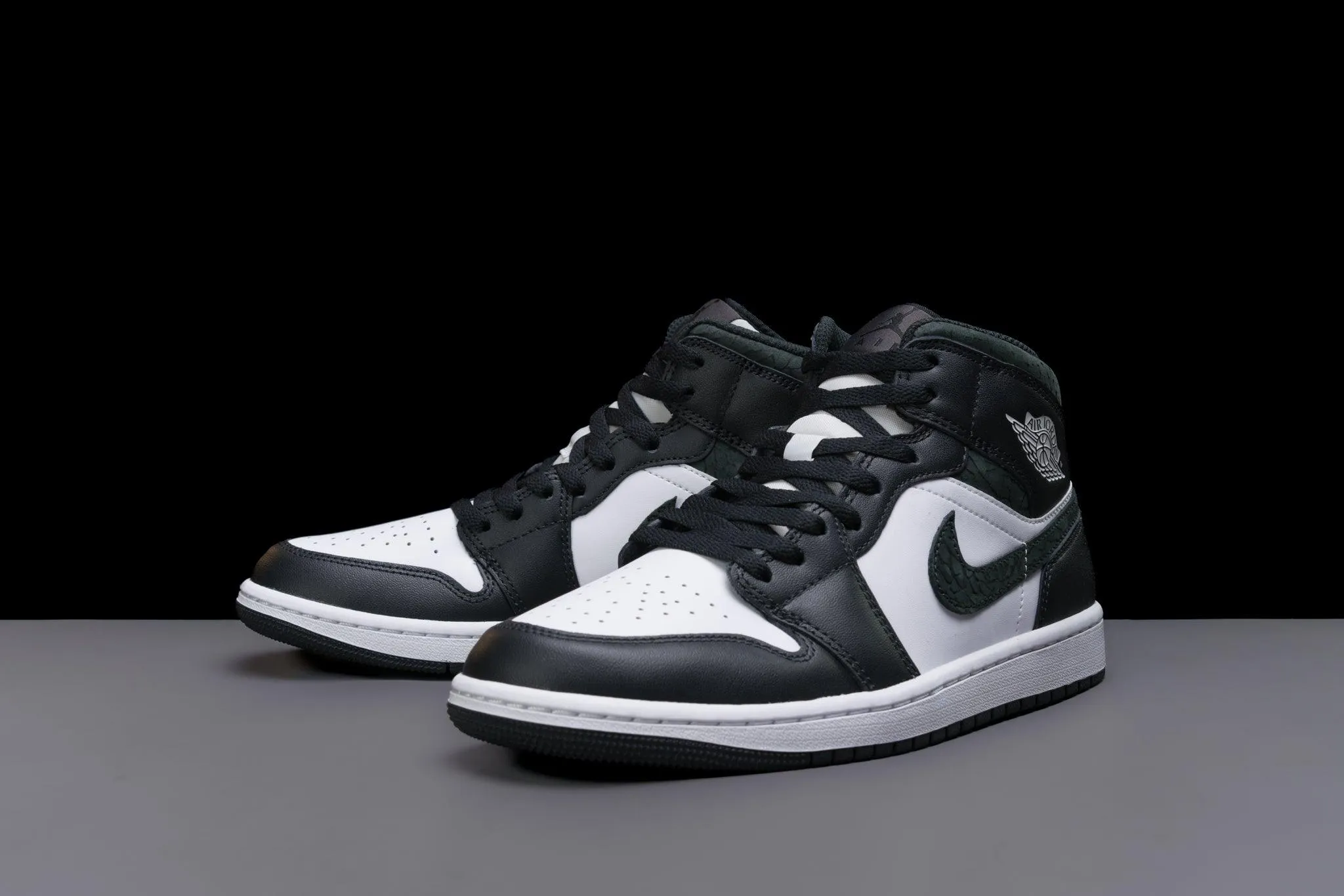 Air Jordan 1 Mid SE 'Panda Elephant'