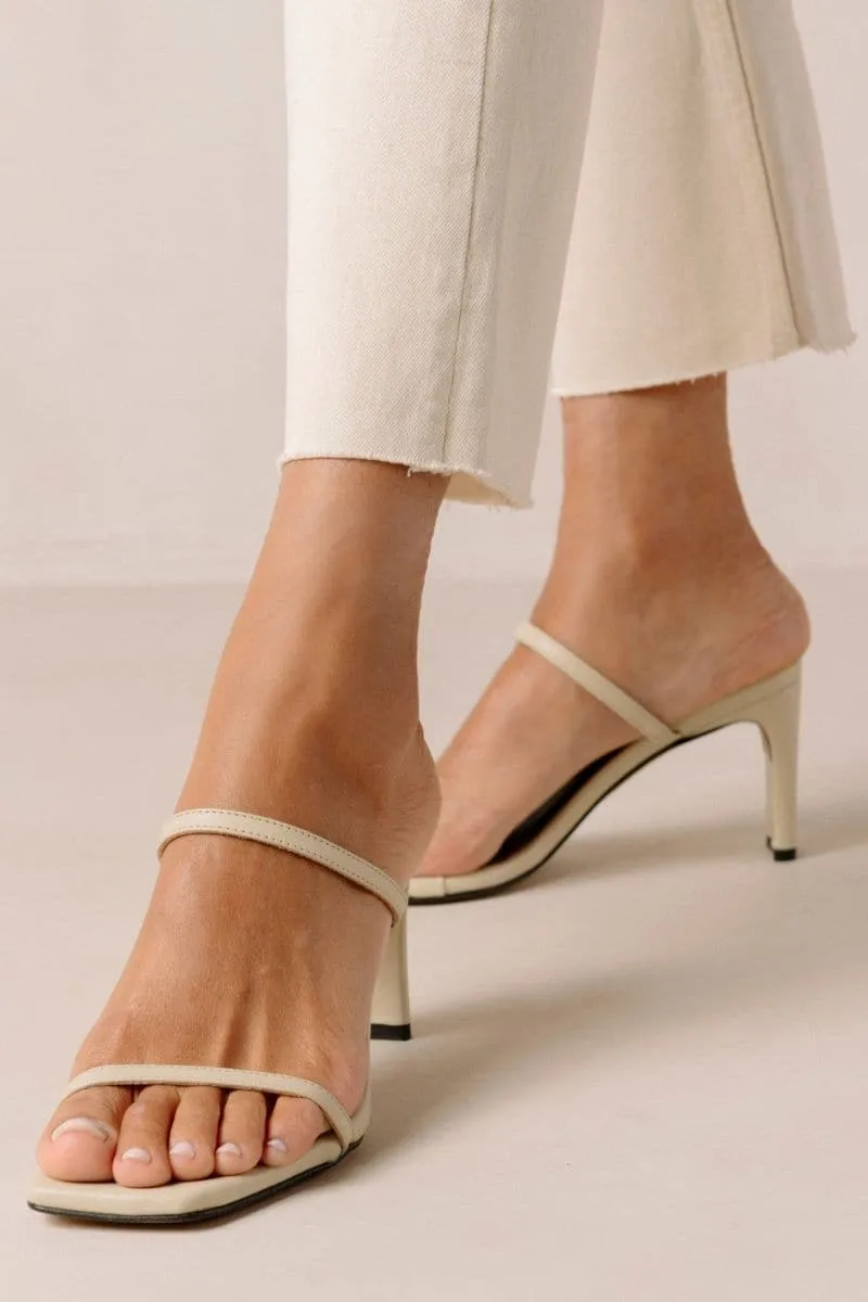 CANNES BEIGE MULES