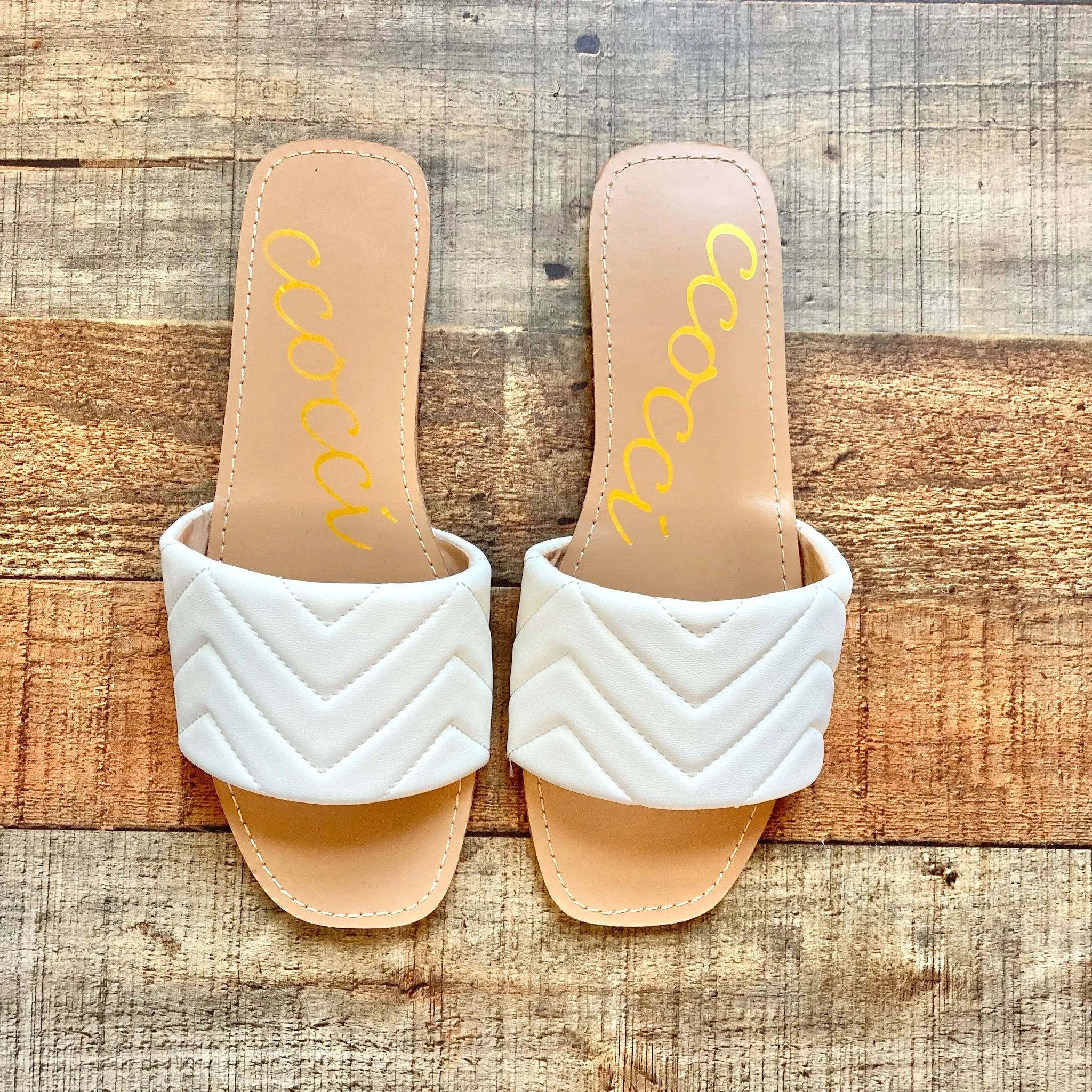 Ccocci White Faux Leather Slides- Size 8 (LIKE NEW)