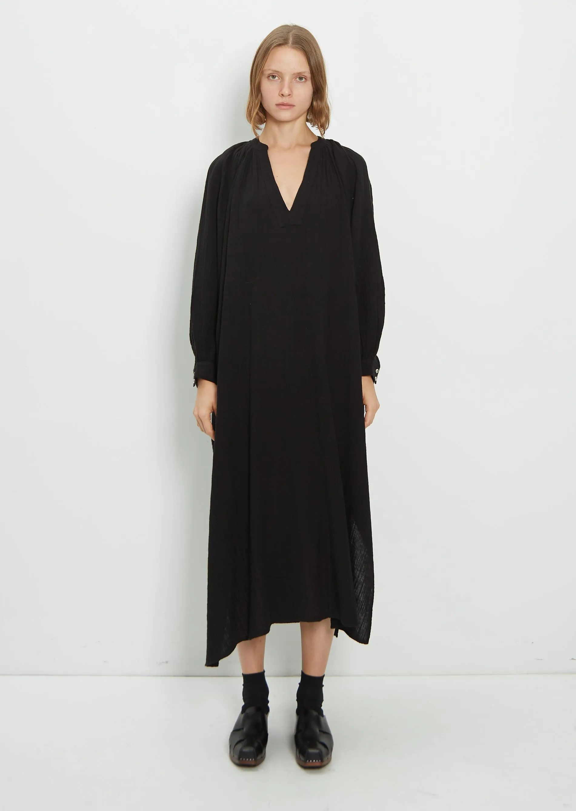 Jhula Long-Sleeve Maxi Dress — Black