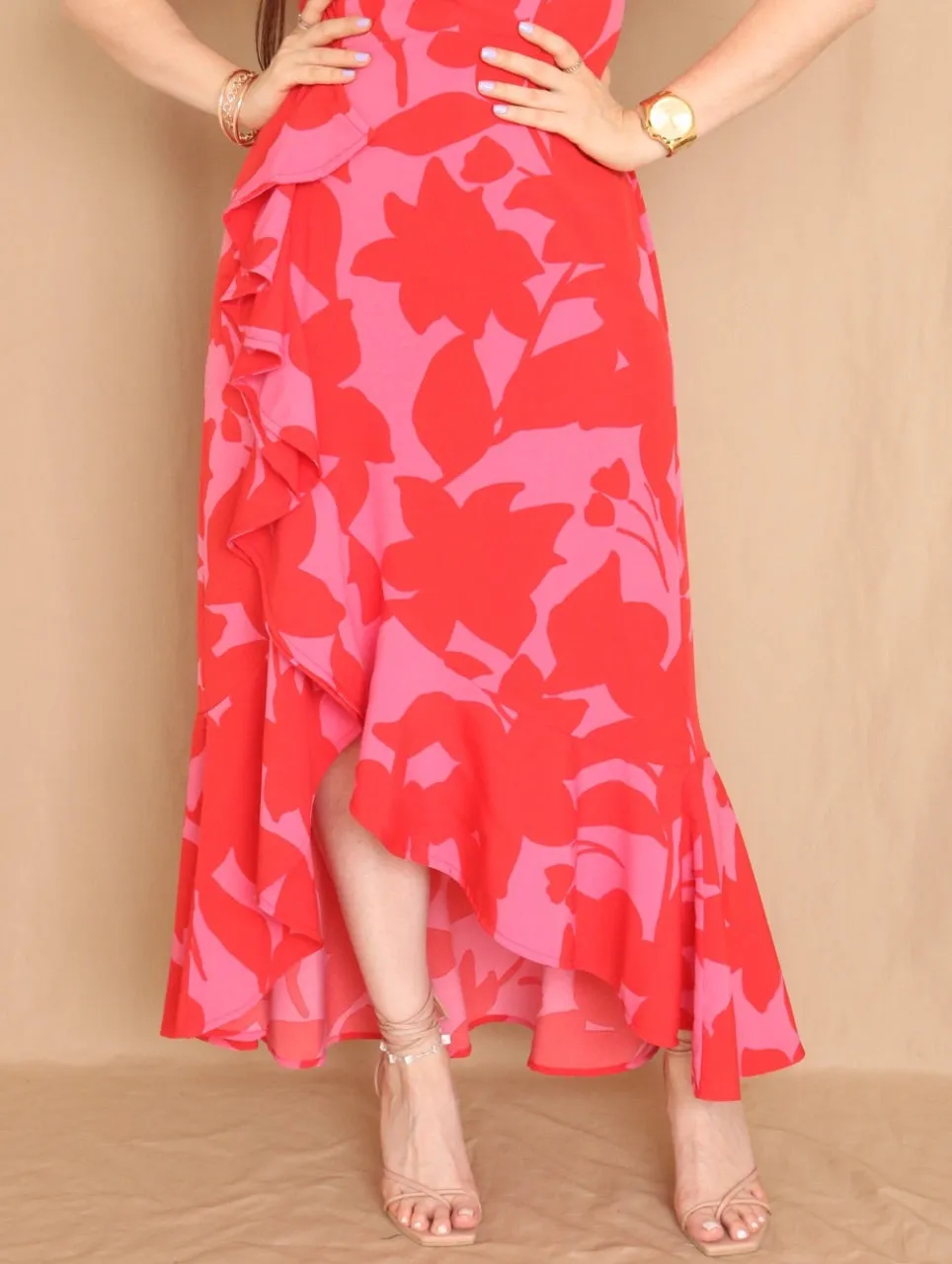 MAXIVESTIDO TIRAS CON VUELO ESPIRAL ESTAMPADO ROJO