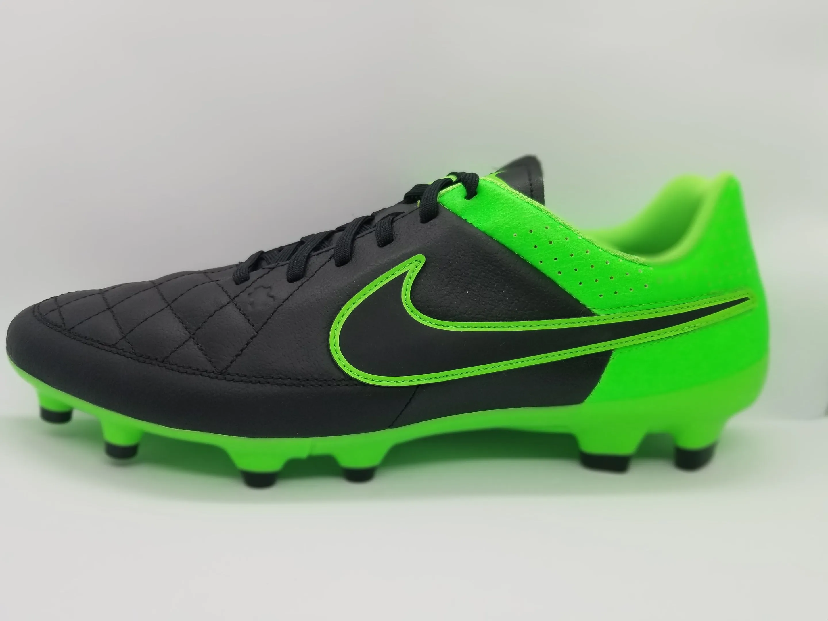 Nike Tiempo Genio FG