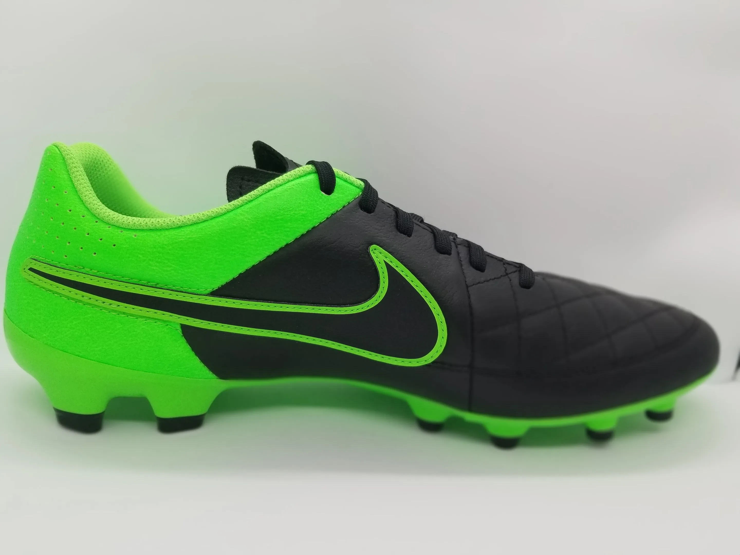 Nike Tiempo Genio FG