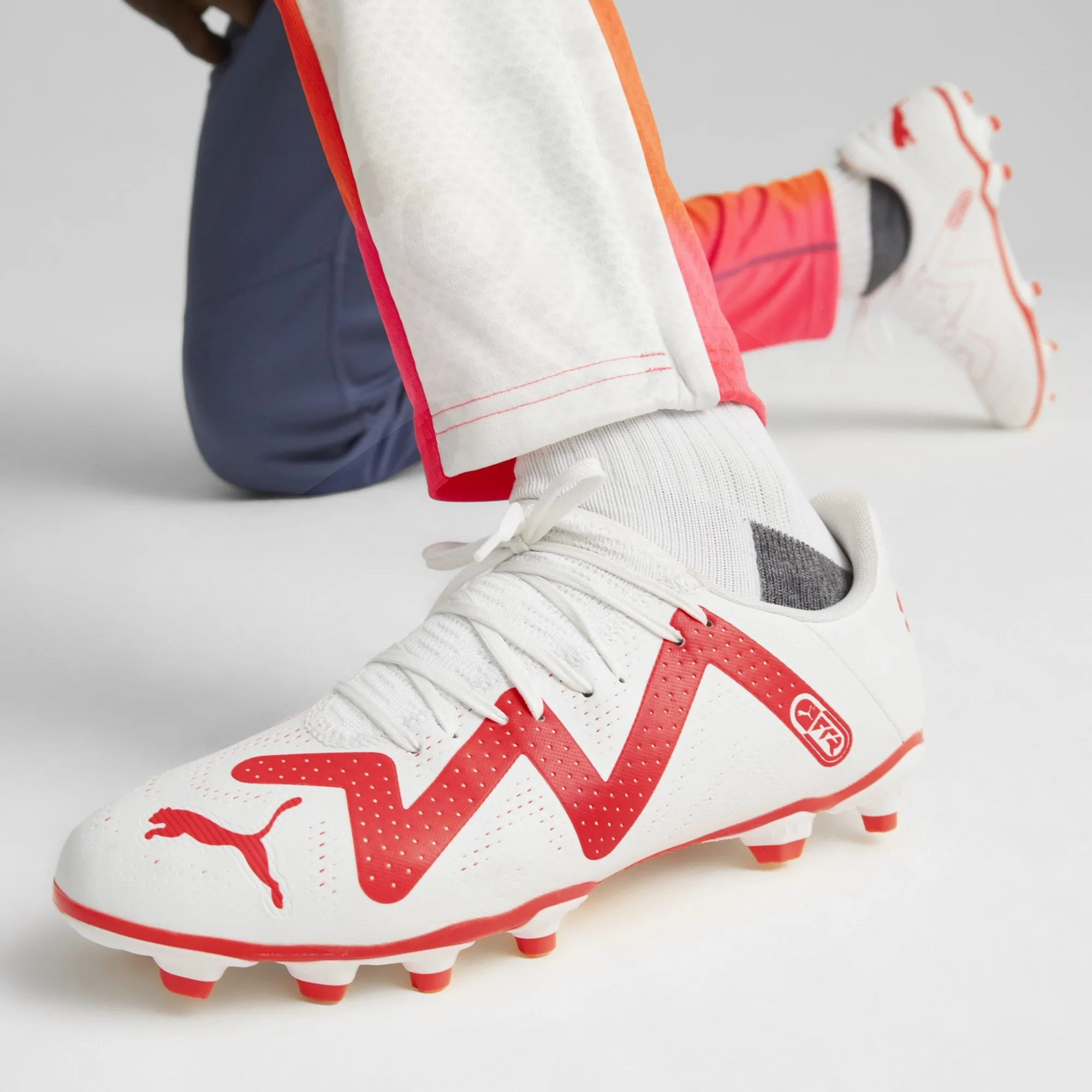 Puma FUTURE PLAY FG/AG Soccer Cleats