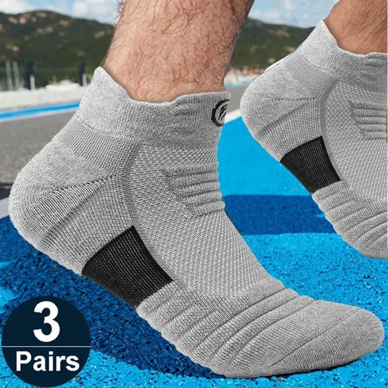 Stay Sure-Footed in Sports with Anti-Slip Cotton Socks