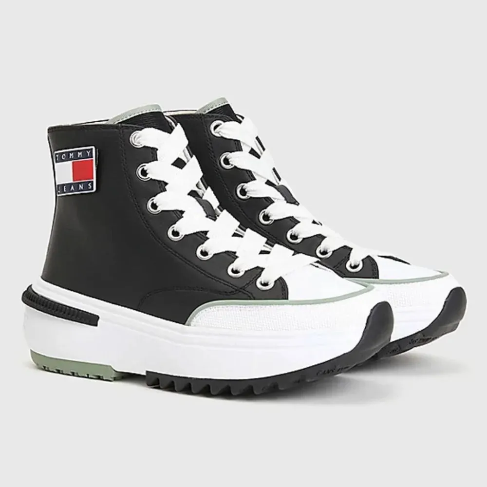 Tommy Hilfiger Chunky Cleat Leather Trainers Women - BLK