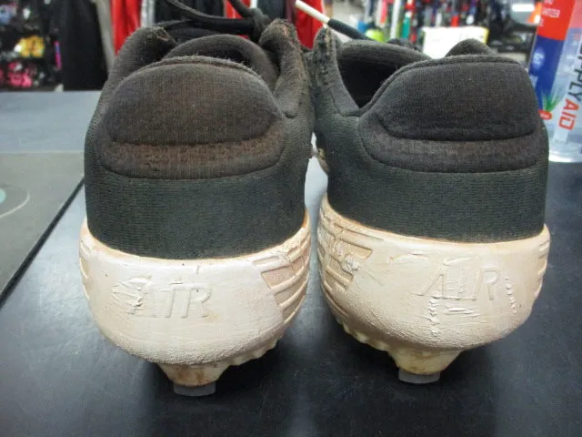 Used Nike Metal Baseball Cleats Size 5.5